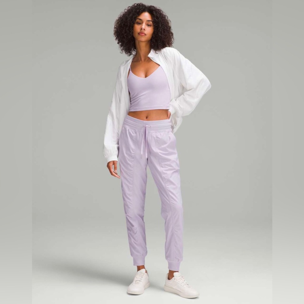 Lululemon Dance Studio Mid-Rise Jogger *Full Length
Lilac Ether 🎀